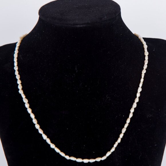 SOLD Vintage Freshwater Rice Pearl Necklace w/14k Gold Clasp 17” Long - Picture 2 of 12
